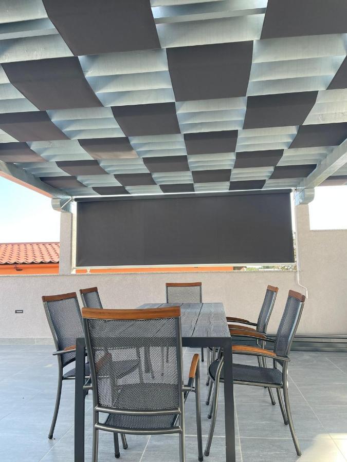 Vila Pedinka Villa Vir Luaran gambar