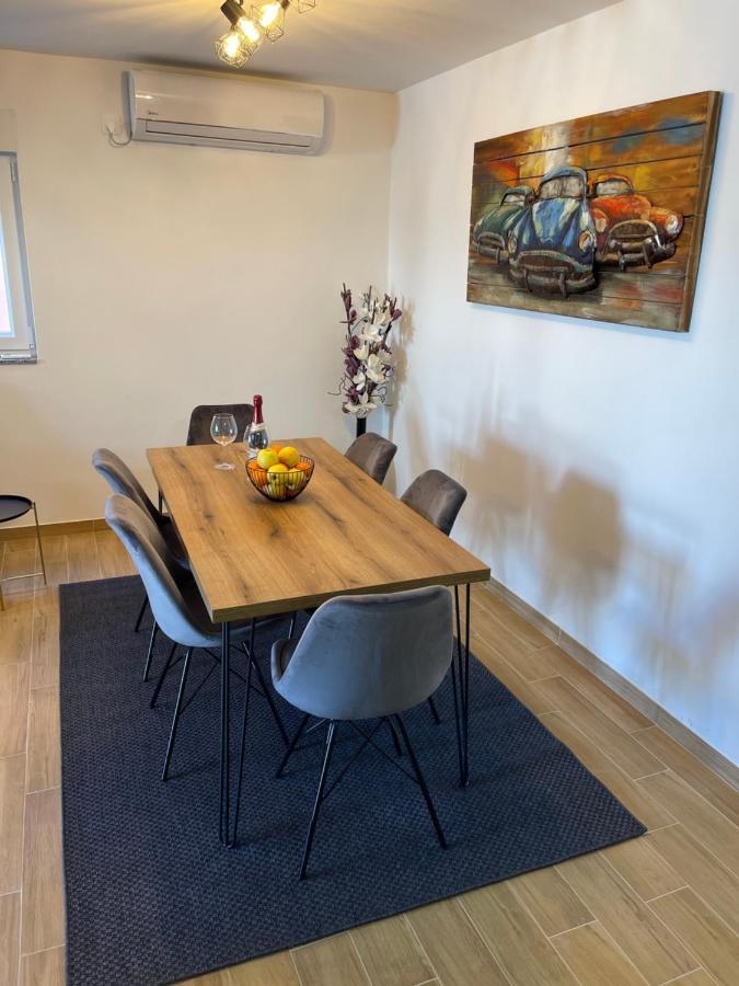 Vila Pedinka Villa Vir Luaran gambar